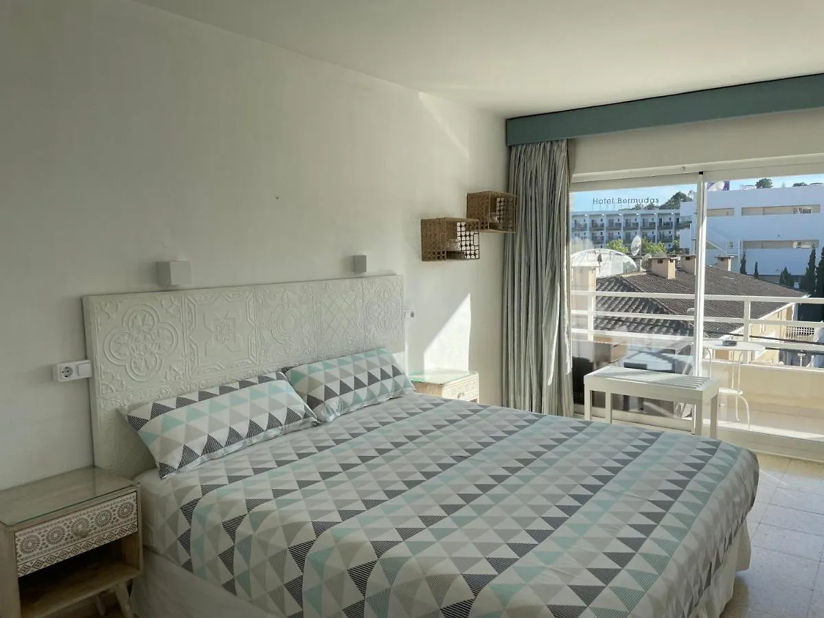 Hostal Roberto Palma Nova  Guest house Palma Nova (Mallorca)