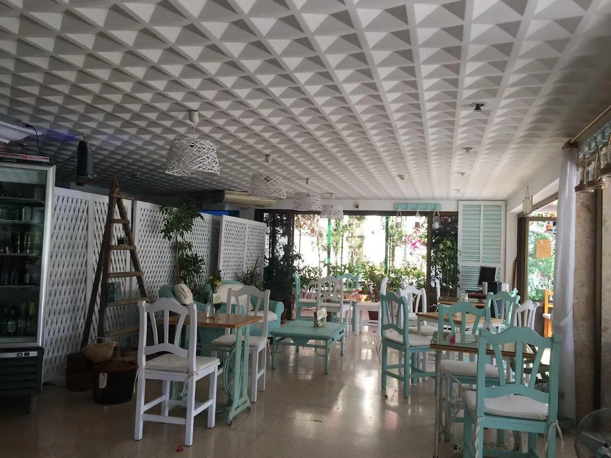 Hostal Roberto Palma Nova  2*, Palma Nova (Mallorca)
