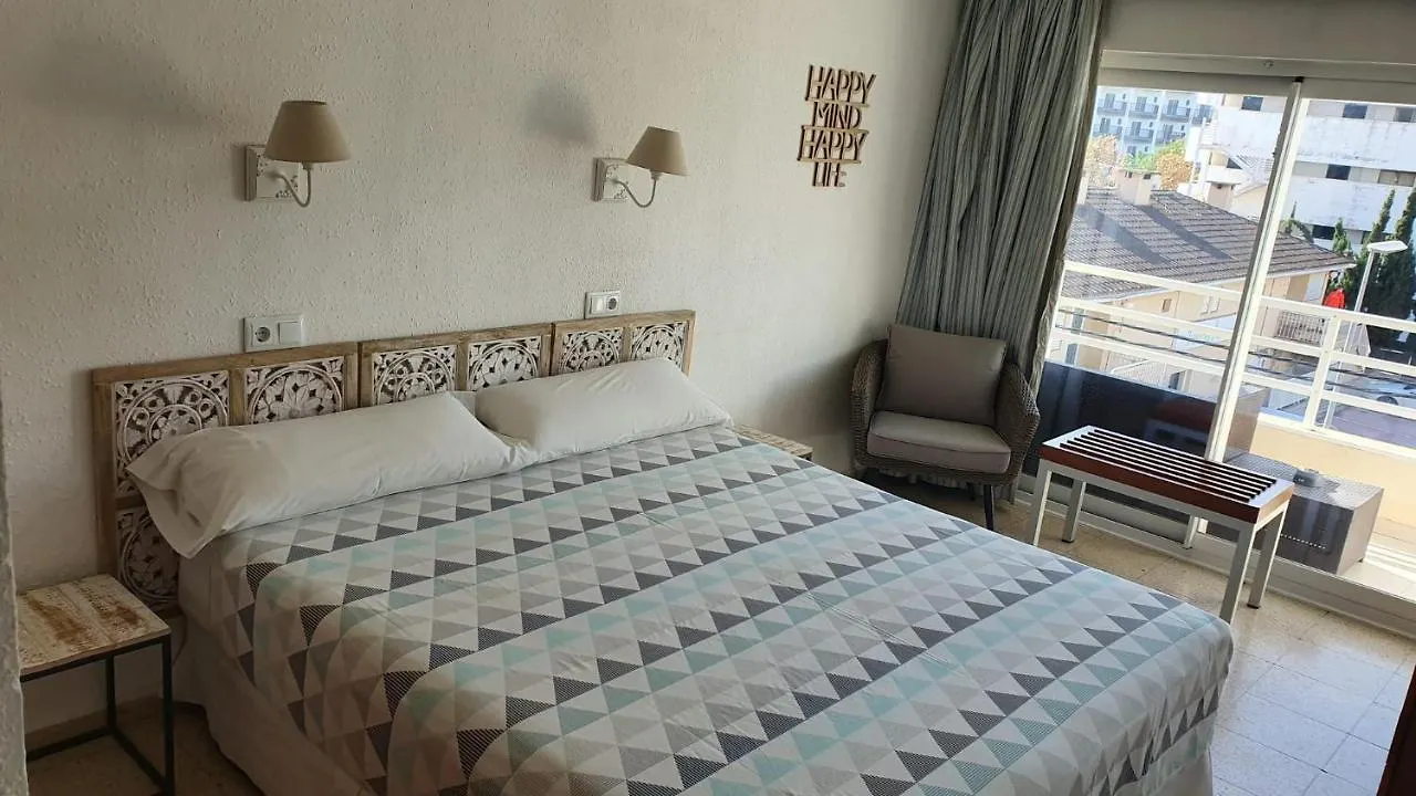 Casa de hóspedes Hostal Roberto Palmanova