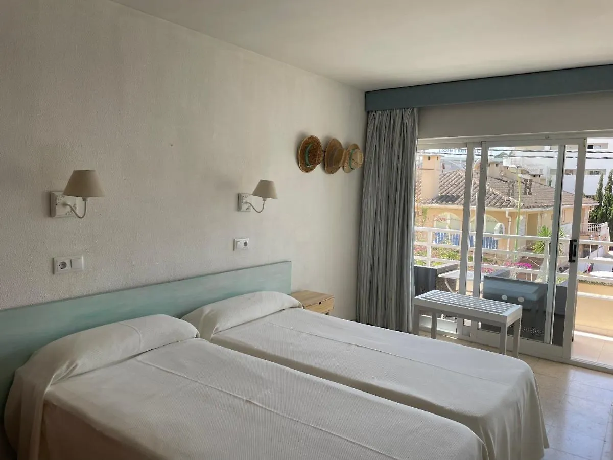 Guest house Hostal Roberto Palma Nova