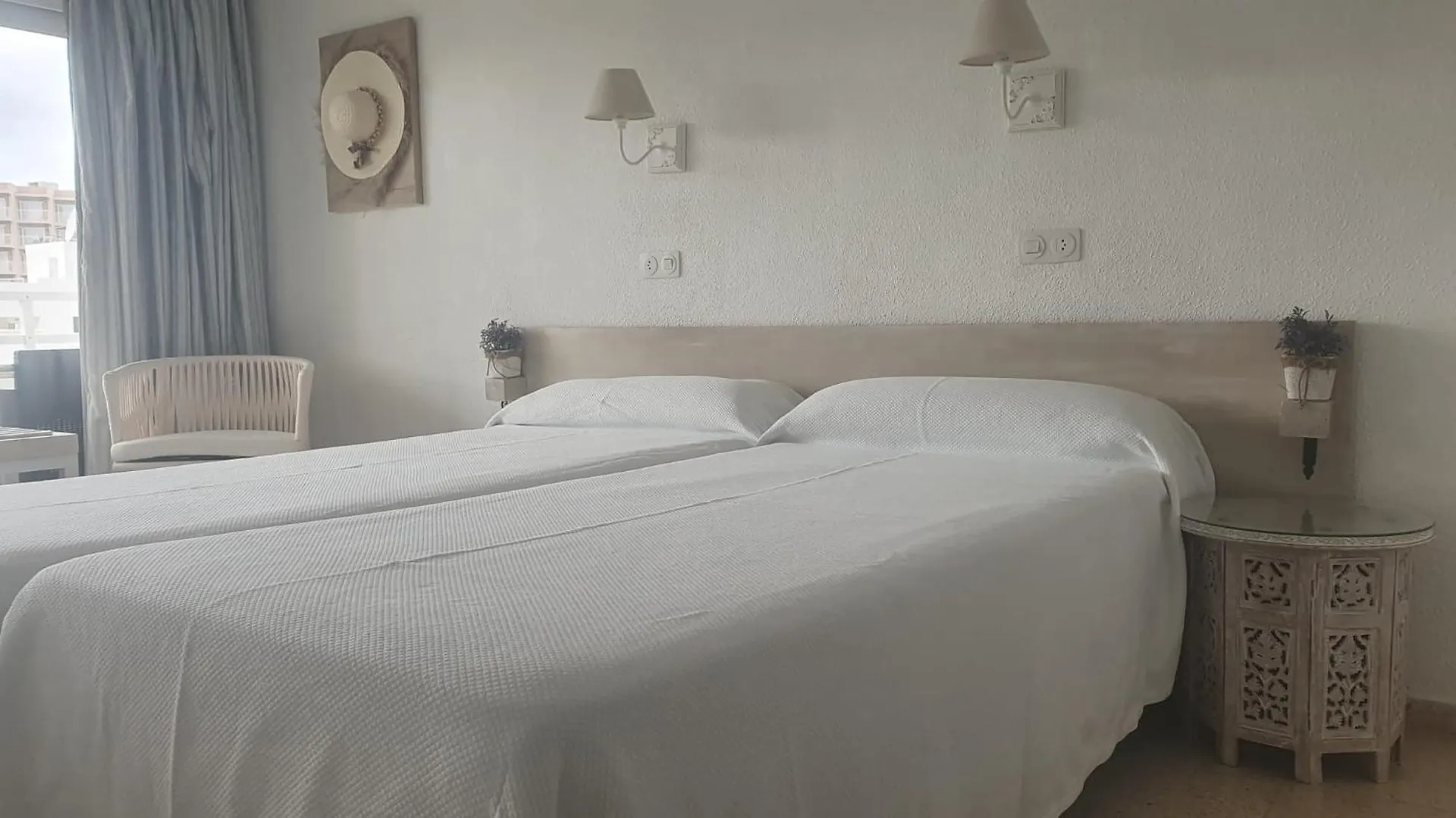 Hostal Roberto Palmanova 2*,  Espanha